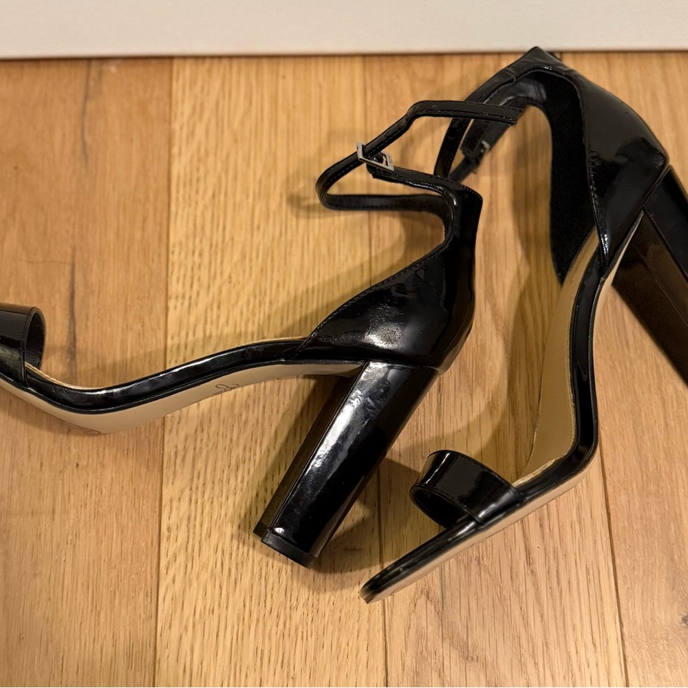 Jewel Badgley Mischka Black Patent Heels